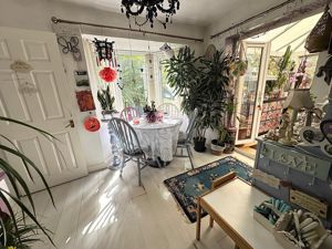 Dining Room- click for photo gallery